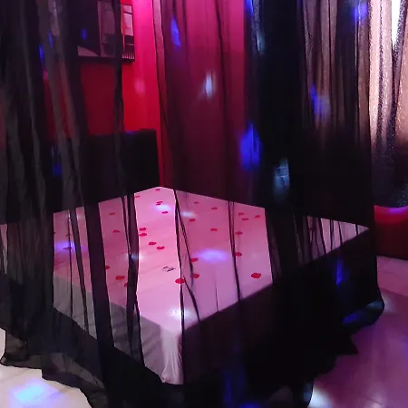 Love hotel 9 Secrets - Adults Only *